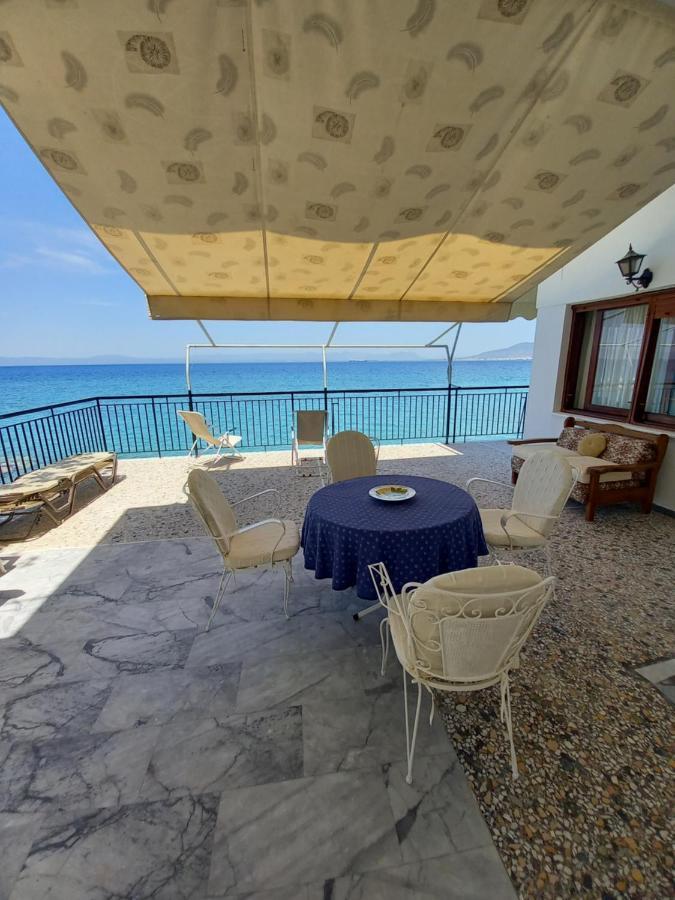Ekie Apartment With Sea View Kalamata Dış mekan fotoğraf