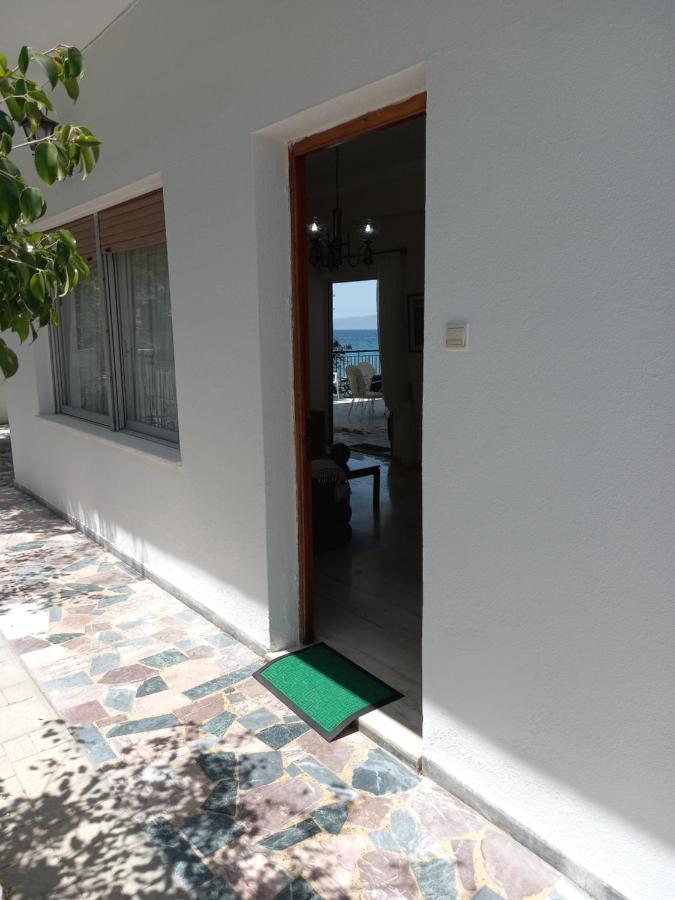 Ekie Apartment With Sea View Kalamata Dış mekan fotoğraf