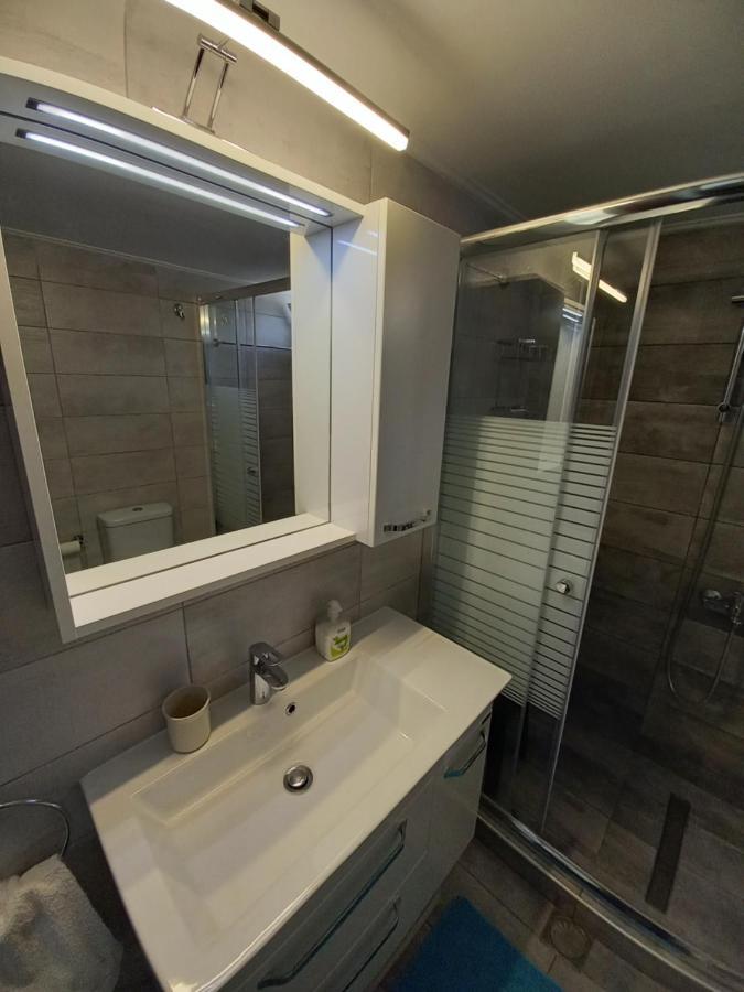 Ekie Apartment With Sea View Kalamata Dış mekan fotoğraf