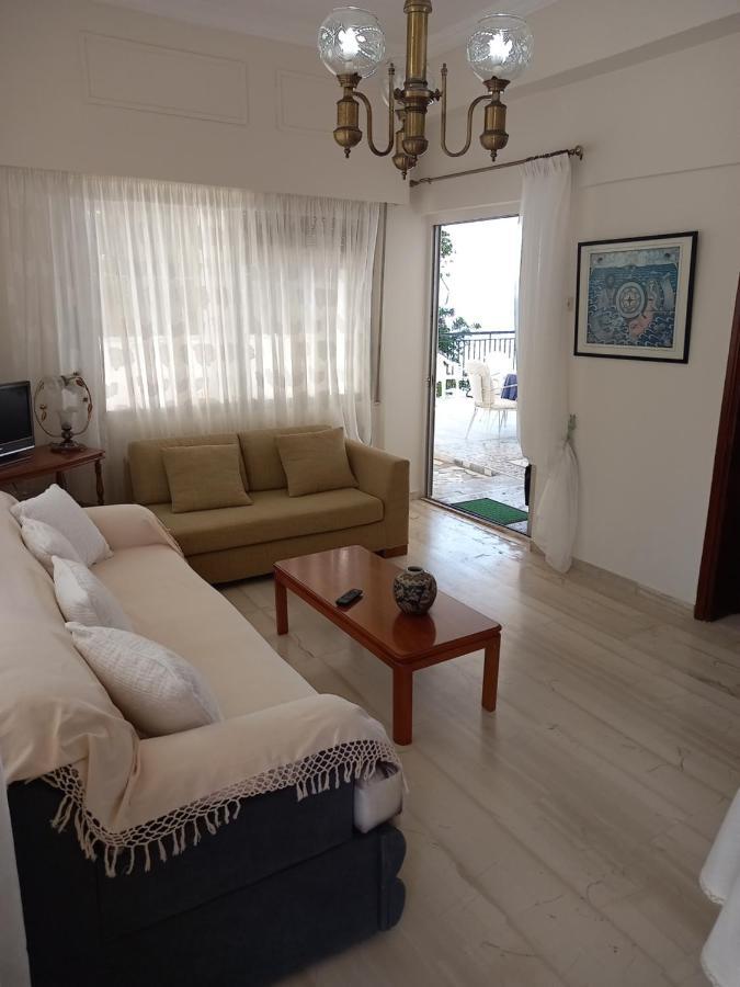 Ekie Apartment With Sea View Kalamata Dış mekan fotoğraf