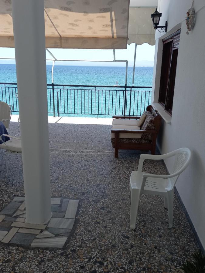 Ekie Apartment With Sea View Kalamata Dış mekan fotoğraf