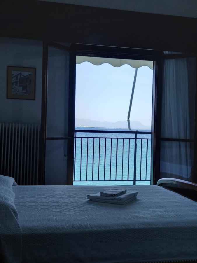 Ekie Apartment With Sea View Kalamata Dış mekan fotoğraf