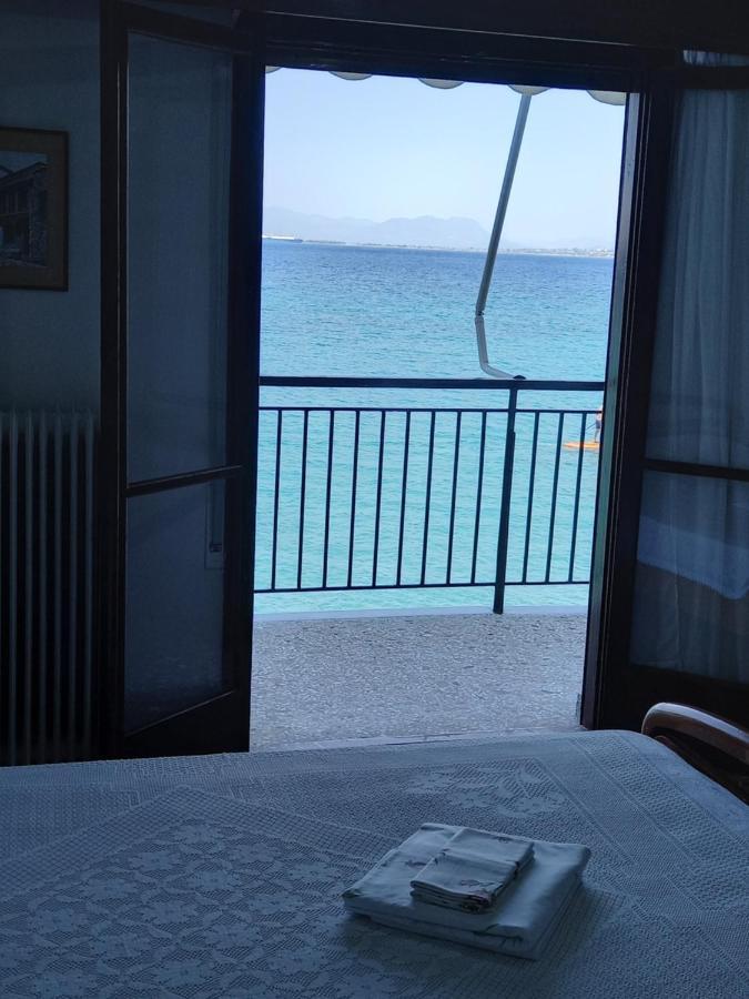 Ekie Apartment With Sea View Kalamata Dış mekan fotoğraf