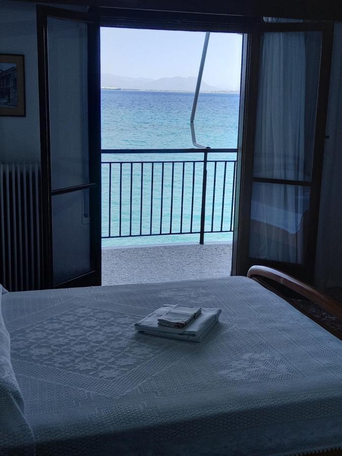 Ekie Apartment With Sea View Kalamata Dış mekan fotoğraf